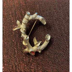 Vtg Sarah Coventry Brooch, Signed, Branch/Plant “C” Silver Toned, EUC